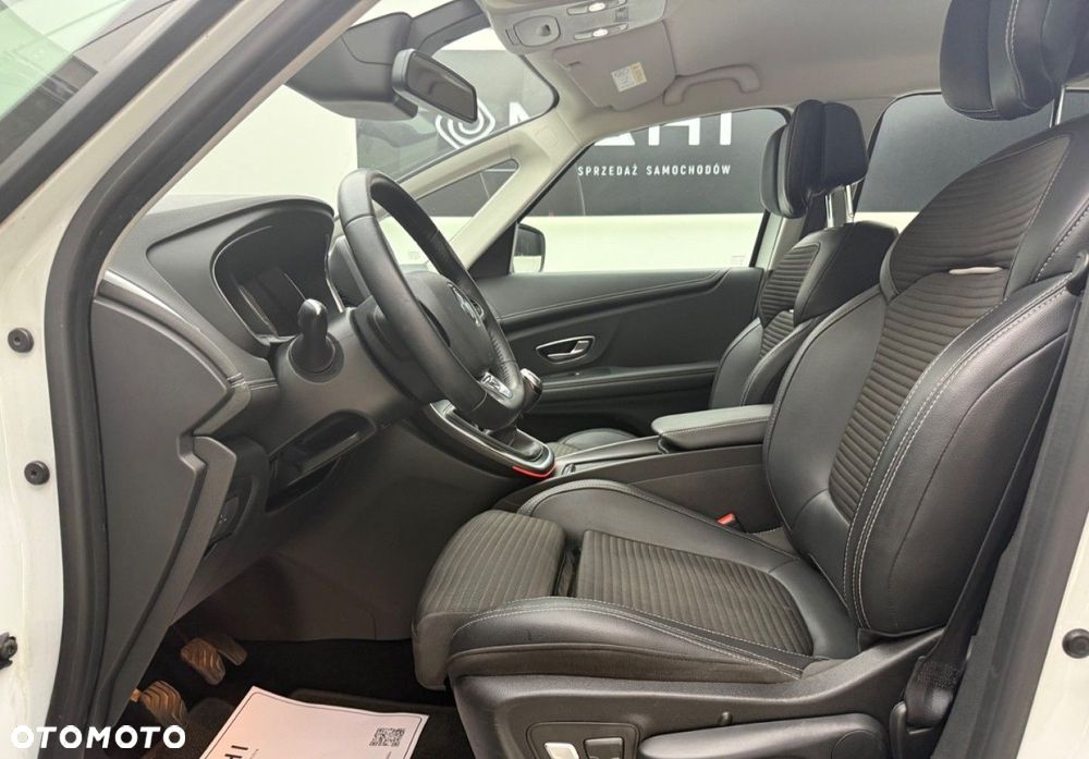 Renault Scenic - 24