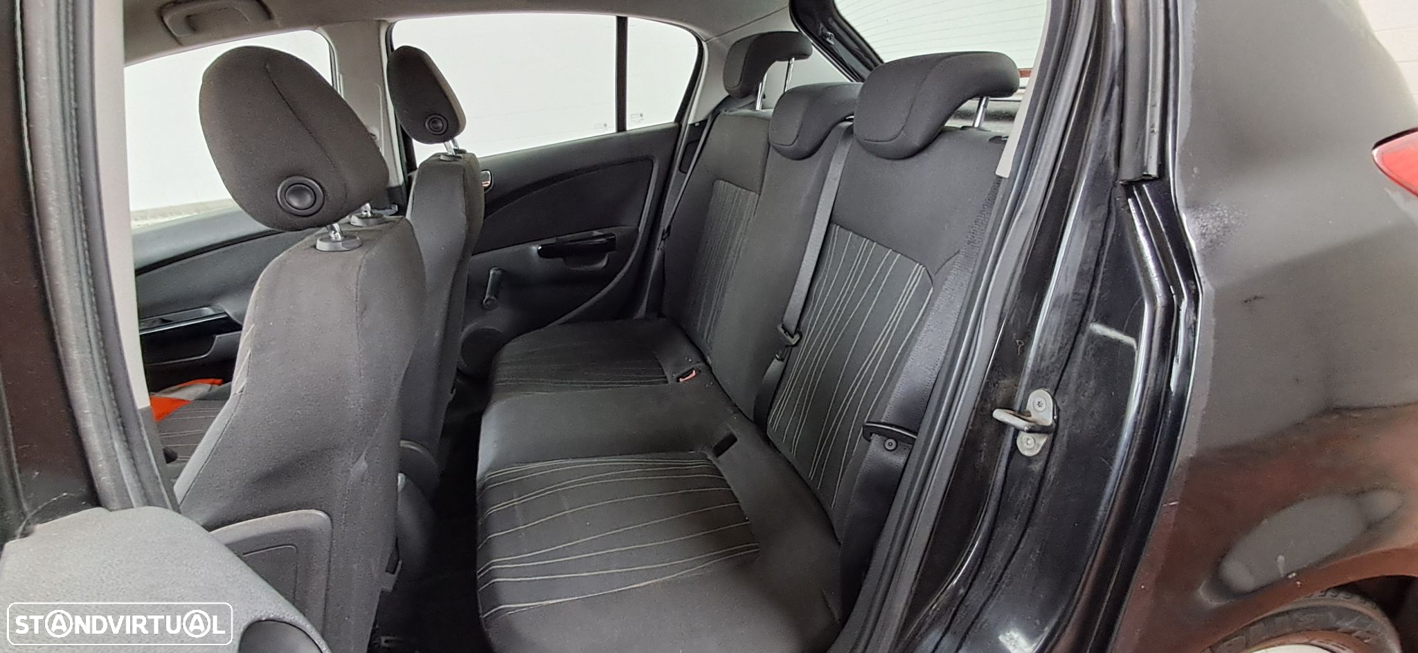 Opel Corsa 1.3 CDTi Enjoy EcoFLEX - 11