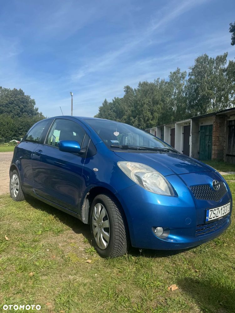 Toyota Yaris 1.3 Luna A/C - 3