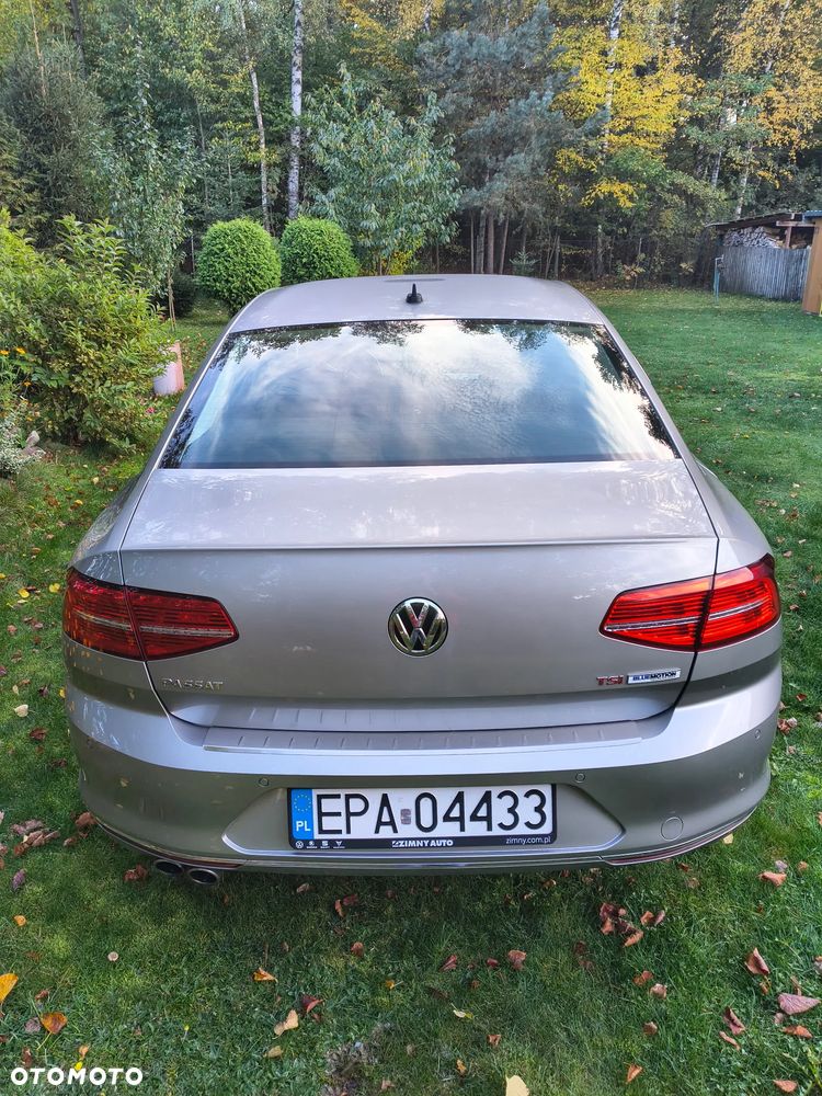 Volkswagen Passat - 9