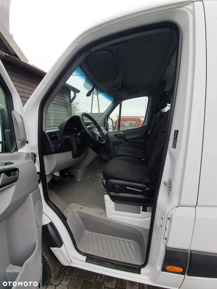 Mercedes-Benz Sprinter - 13