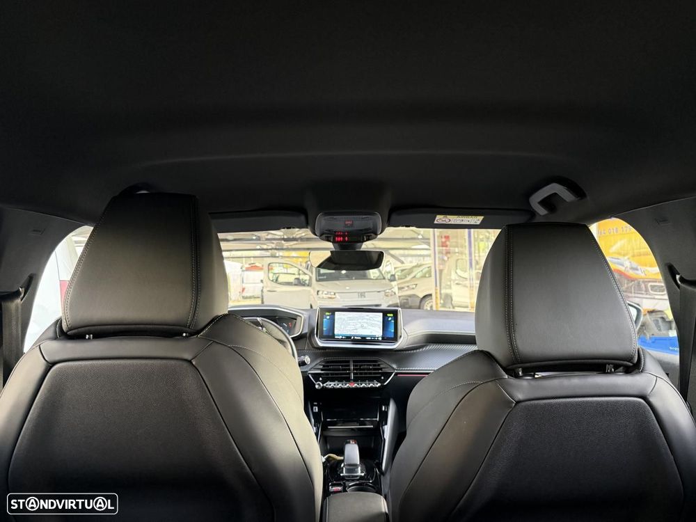 Peugeot e-208 GT - 47