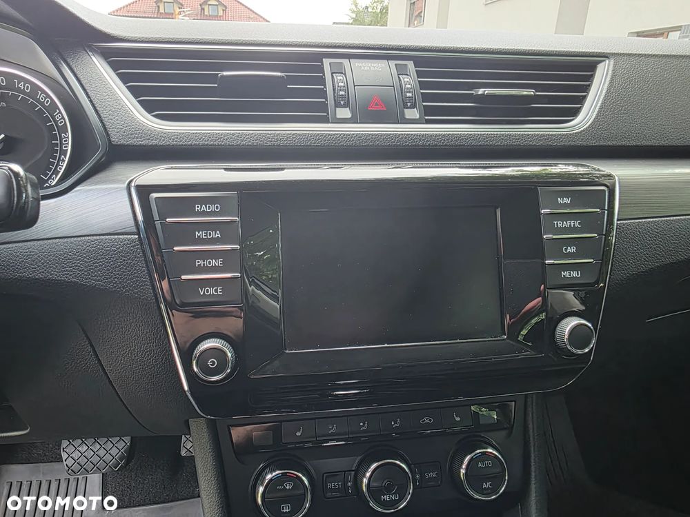 Skoda Superb 2.0 TDI Style DSG - 25