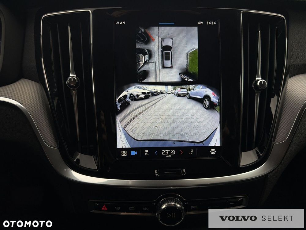 Volvo V60 Cross Country - 24