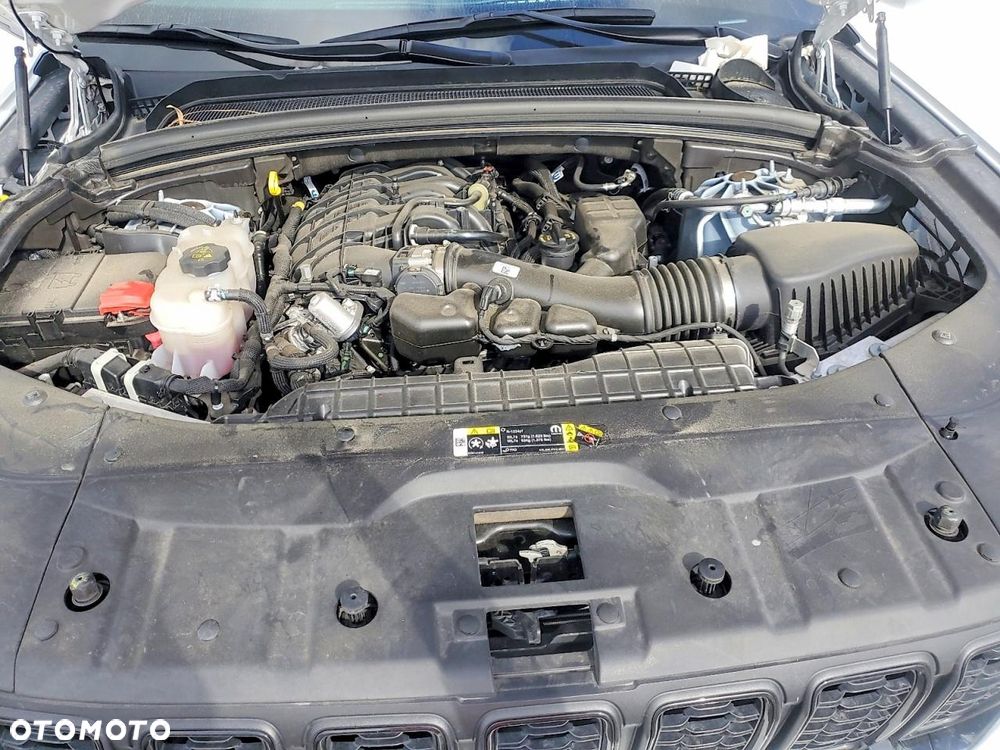 Jeep Grand Cherokee - 12