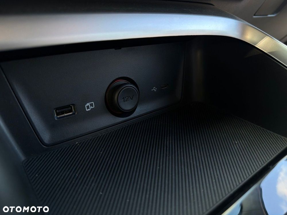 MG ZS Hybrid+ - 23