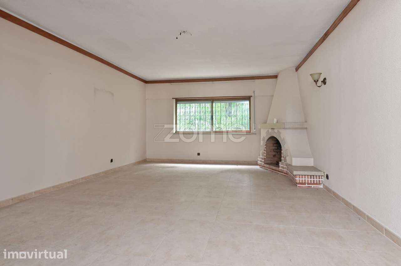 Moradia T4+1 para Remodelação - Sassoeiros, Carcavelos - Grande imagem: 2/41