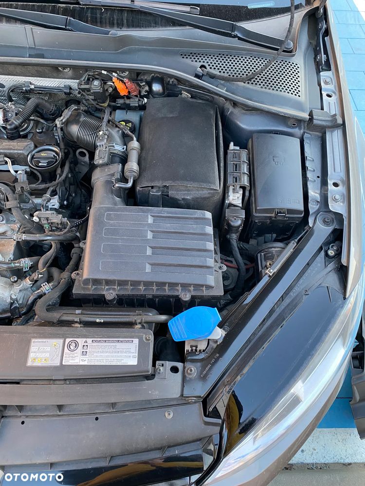 Volkswagen Golf 1.6 TDI DPF BlueMotion Technology Comfortline - 10