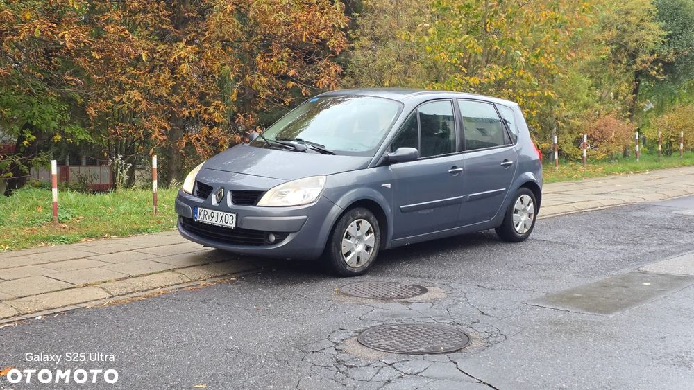 Renault Scenic - 1