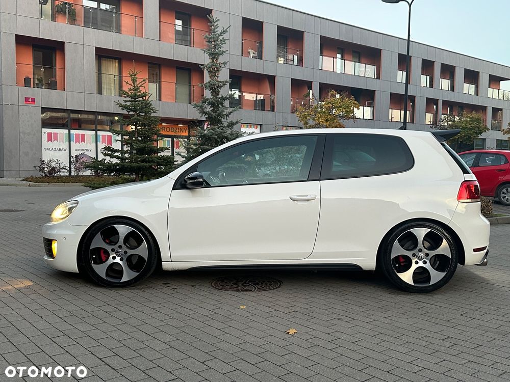 Volkswagen Golf VI 2.0 TSI GTI - 7