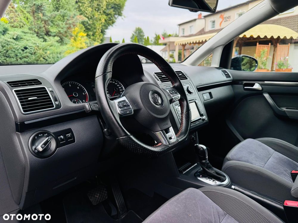 Volkswagen Touran 2.0 TDI DPF Highline DSG - 28