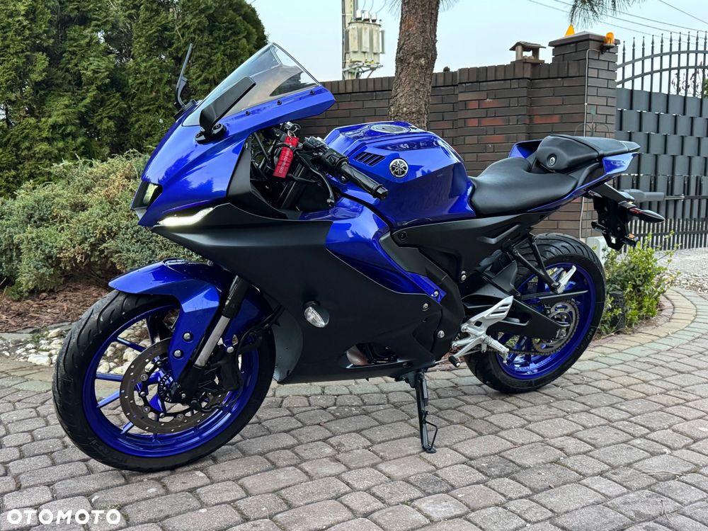 Yamaha YZF - 12