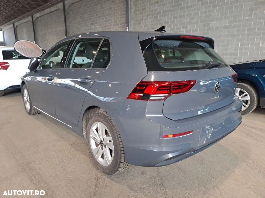 Volkswagen Golf 1.5 eTSI DSG MHEV Life - 3
