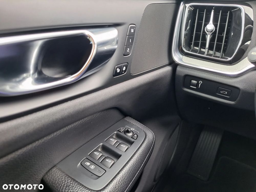 Volvo V60 B4 D Inscription - 29
