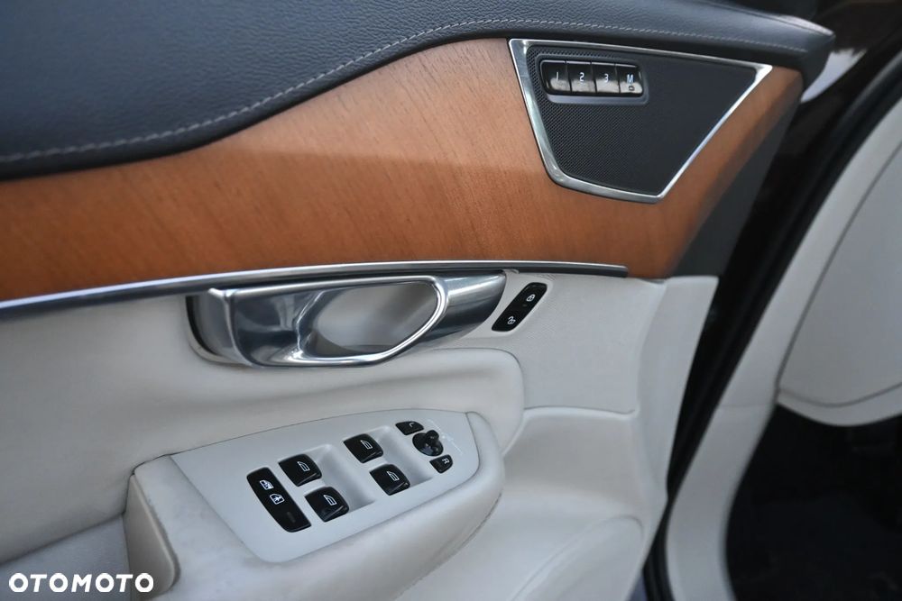Volvo XC 90 B5 D AWD Inscription 7os - 19