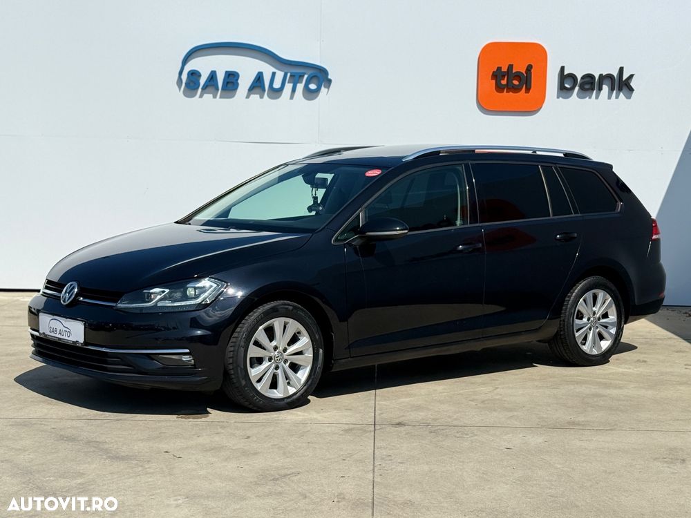 Volkswagen Golf - 1