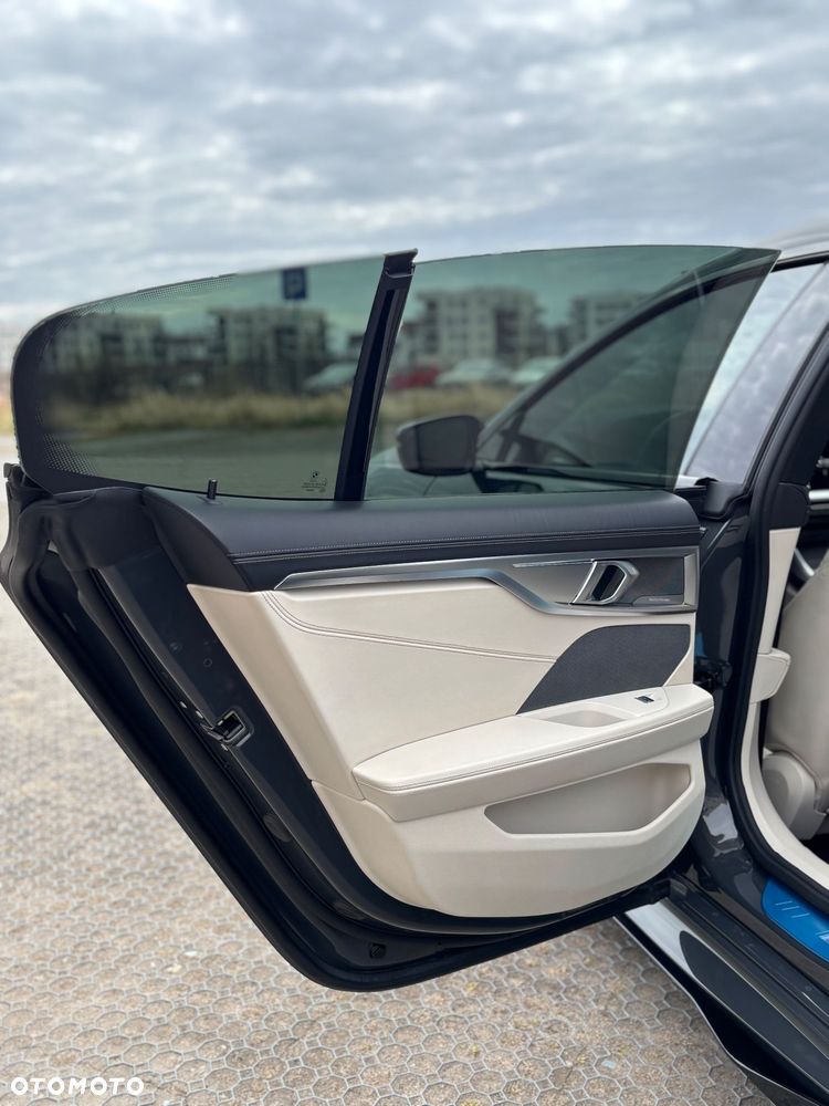 BMW Seria 8 840d xDrive mHEV - 12