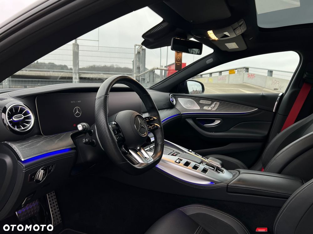 Mercedes-Benz AMG GT 43 4-Matic+ - 32