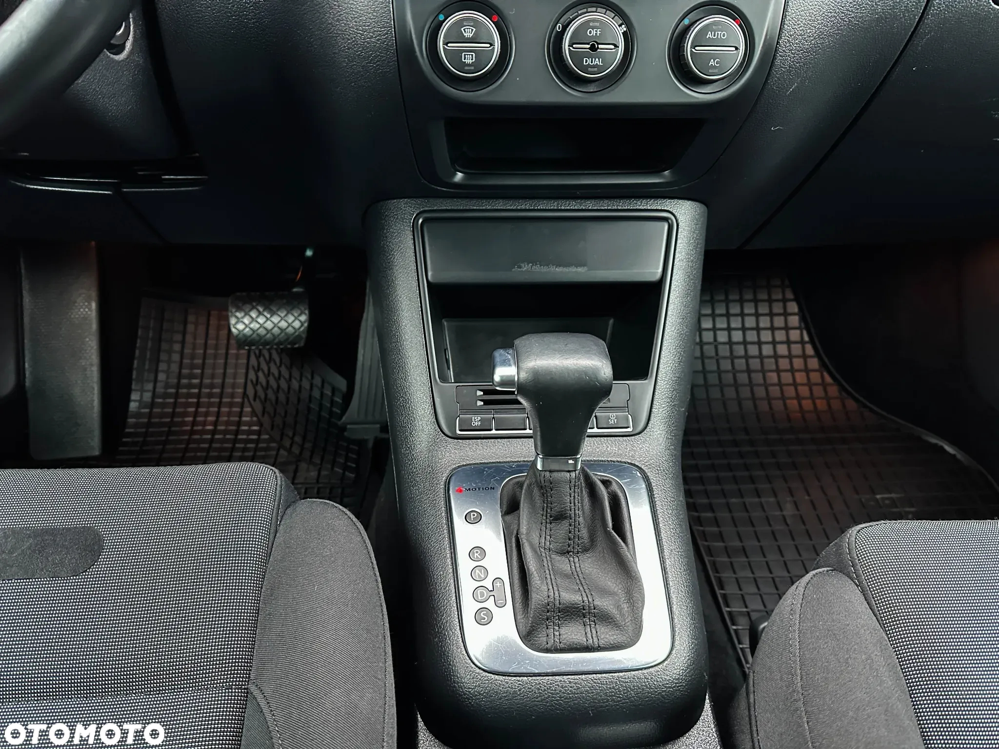 Volkswagen Tiguan 2.0 TDI DPF 4Motion BlueMotion Technology DSG Exclusive - 35