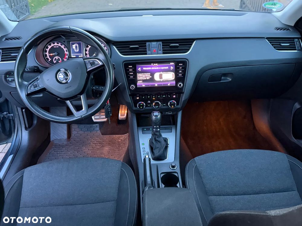 Skoda Octavia 1.6 TDI DSG Soleil - 6