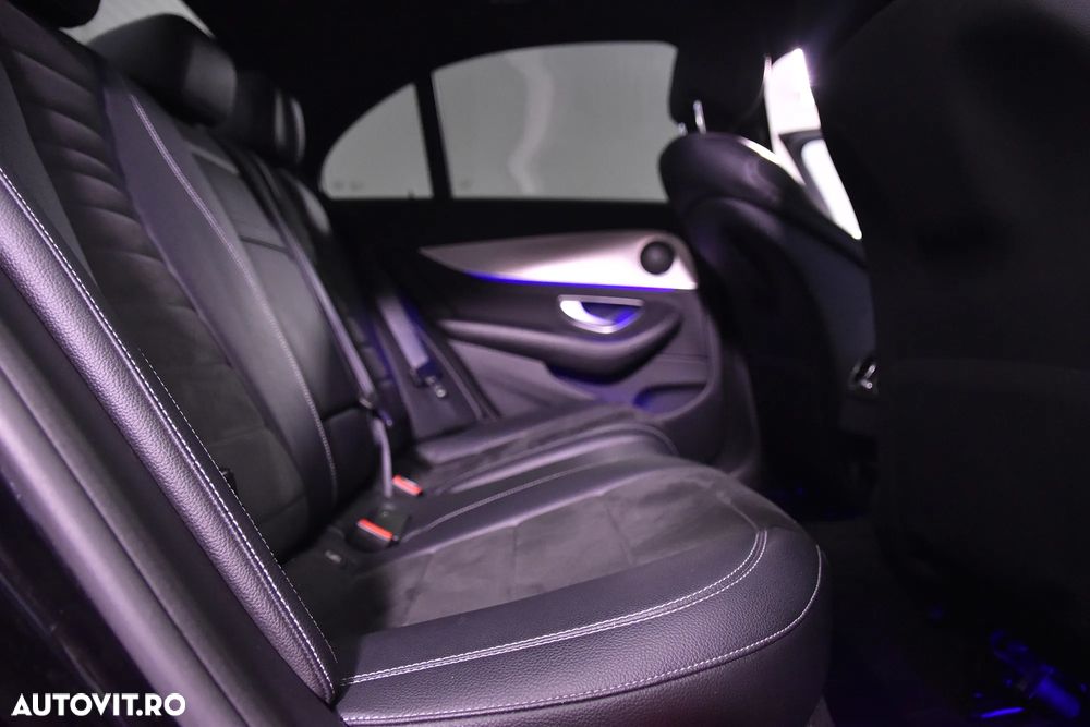 Mercedes-Benz E - 12