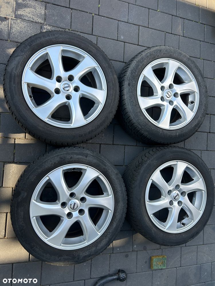 Koła zimowe Felgi Volvo 5x108 ET50 Goodyear 205/55/16 - 2