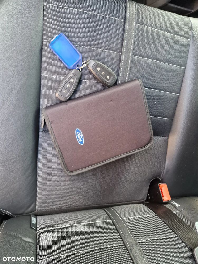 Ford Kuga 2.0 TDCi 4x4 Titanium - 11