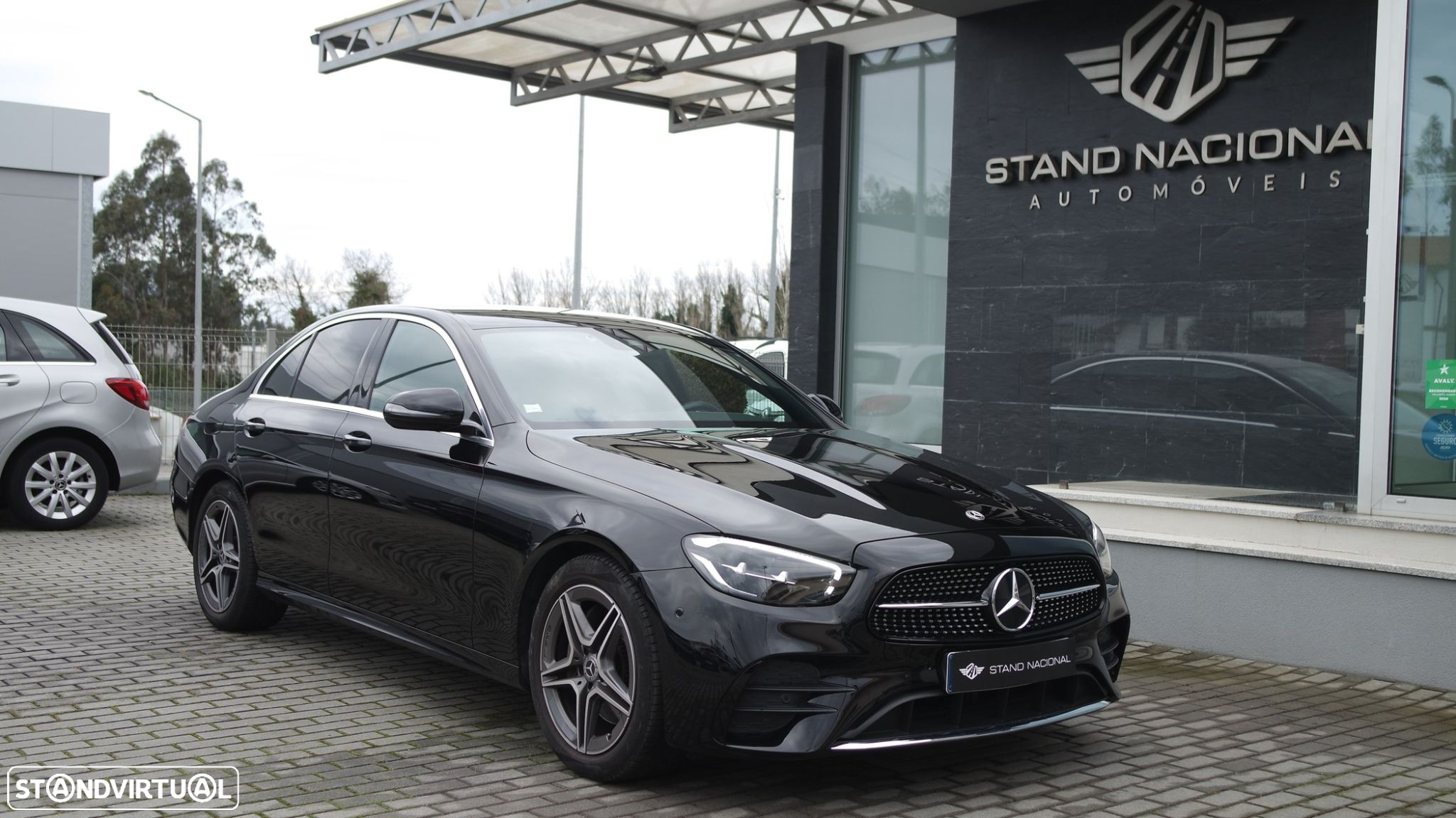 Mercedes-Benz E 220 d AMG Line - 4