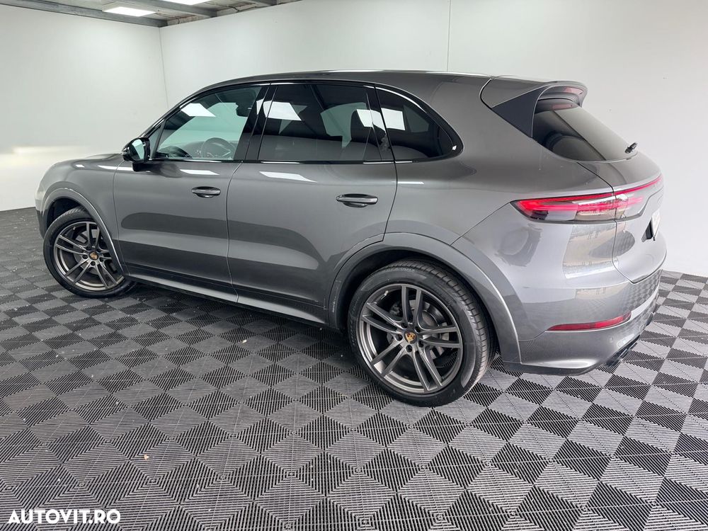 Porsche Cayenne S - 15