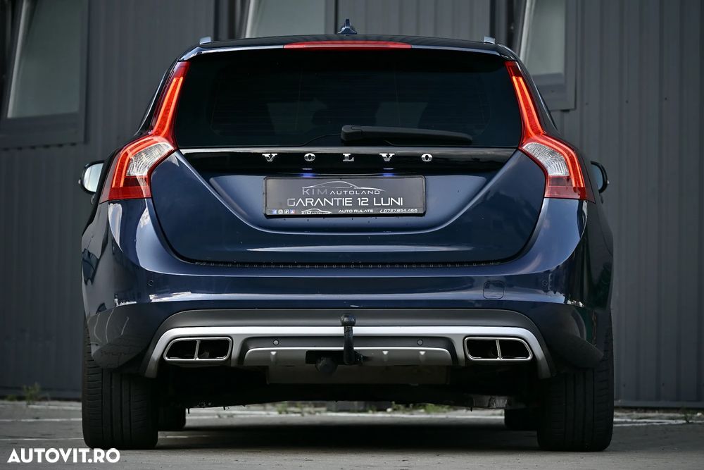 Volvo V60 D6 Plug-In-Hybrid AWD Geartronic Summum - 4