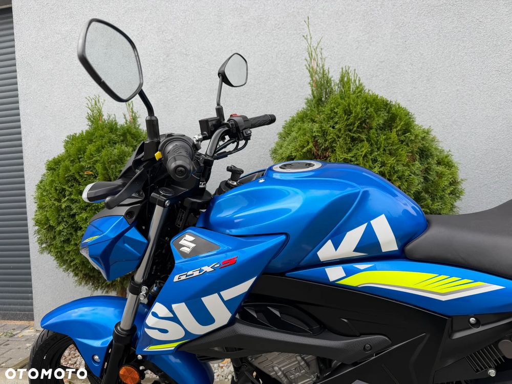 Suzuki GSX - 37