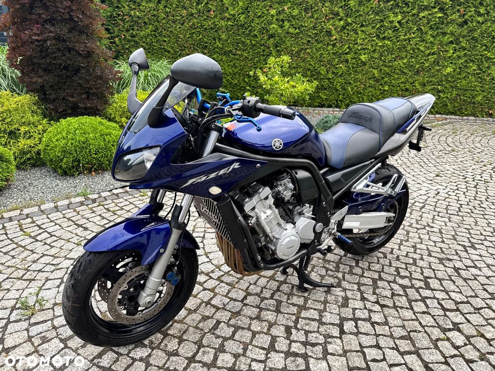 Yamaha FZS - 5