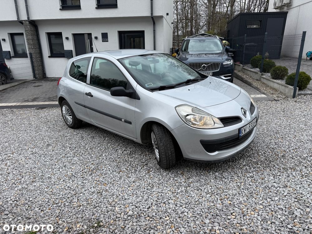 Renault Clio 1.4 16V Privilege - 2