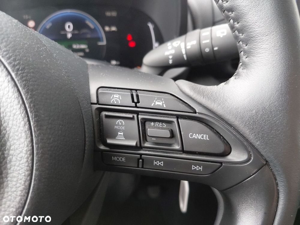 Toyota Yaris Hybrid 1.5 Style - 22