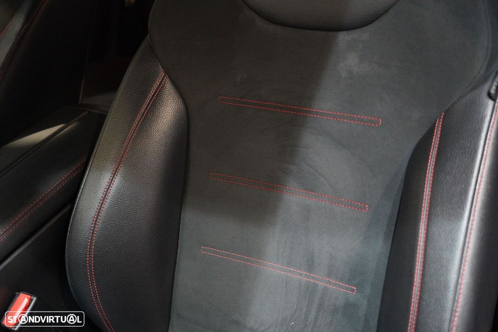 Mercedes-Benz A 180 d AMG Line Aut. - 32