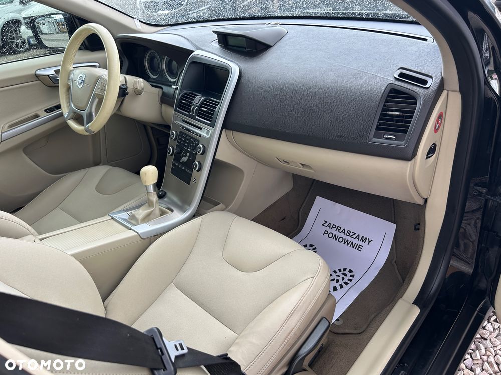 Volvo XC 60 D3 Momentum - 12