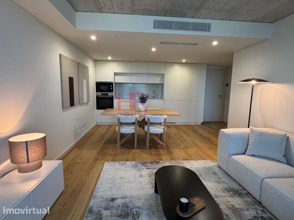Arrenda-se T1mobilado apartamento novo com lugar de garagem privati... - Grande imagem: 3/12