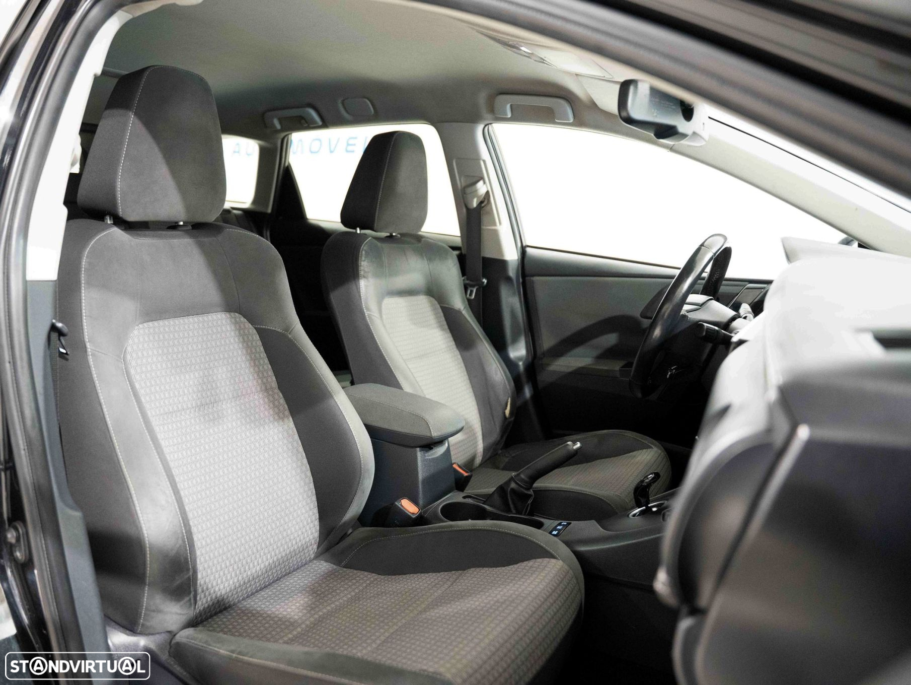 Toyota Auris Touring Sports 1.8 HSD Comfort +P.Techno+P.Sport - 15