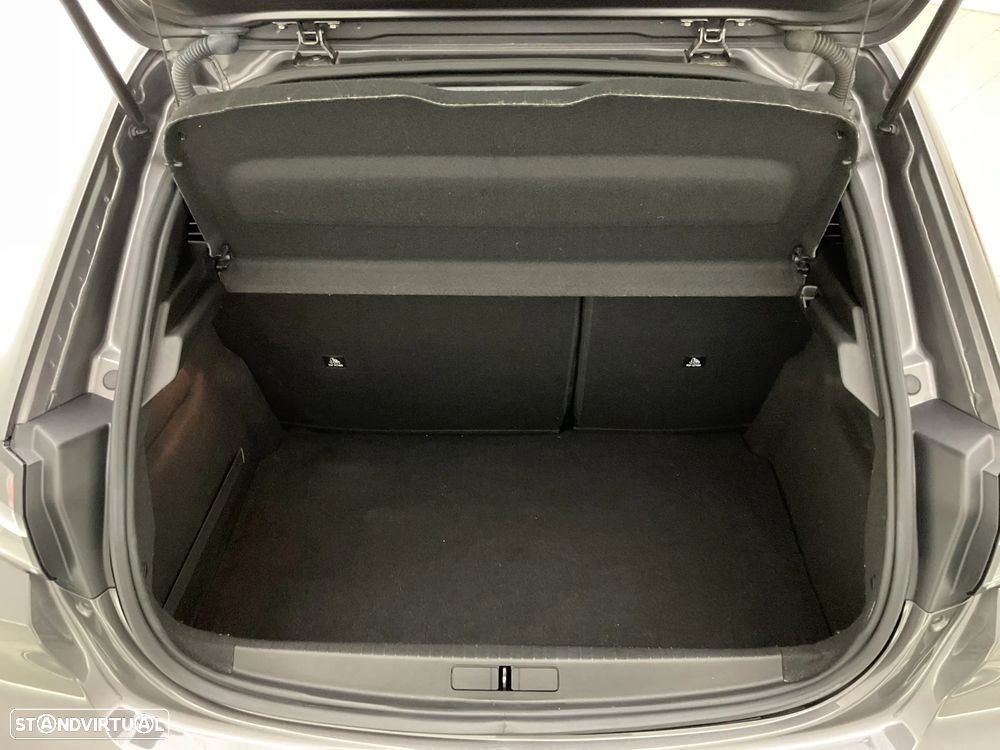 Peugeot 208 1.5 BlueHDi Allure — fotografia 16