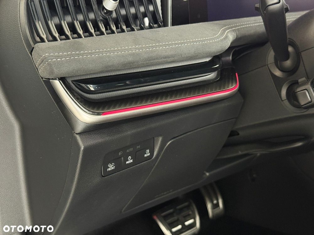 Skoda Superb 2.0 TDI SCR 4x4 Sportline DSG - 25