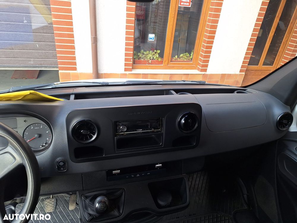 Mercedes-Benz Sprinter - 5