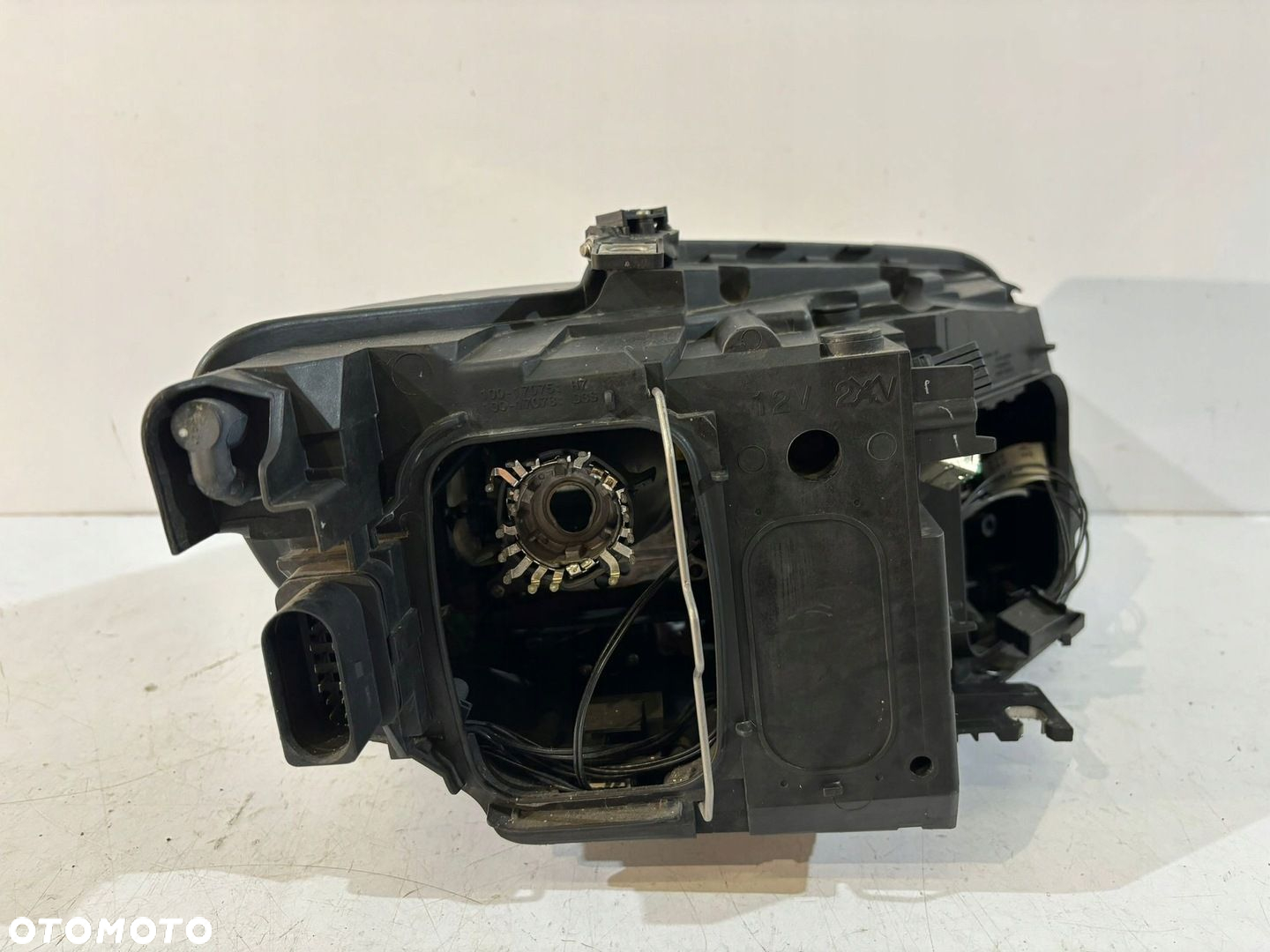 AUDI Q5 8R Lampa przednia Xenon L - 14840 - 5