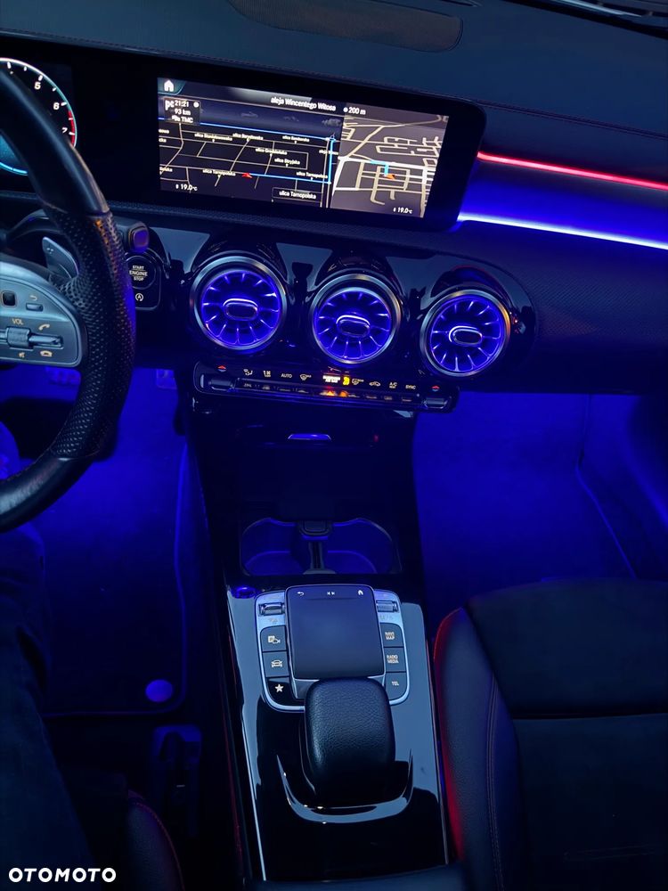 Mercedes-Benz CLA 200 AMG Line 7G-DCT - 25