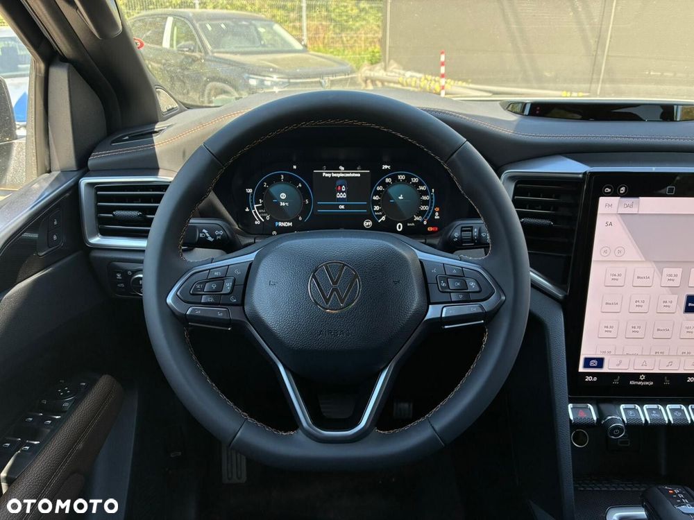 Volkswagen Amarok - 16
