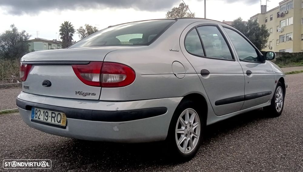 Renault Mégane C. 1.4 16V Dynamique - 4