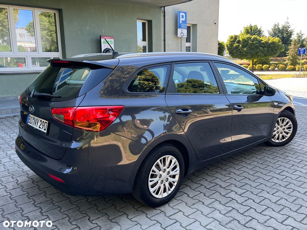 Kia Ceed 1.6 GDI Spirit - 11