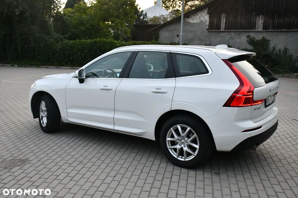 Volvo XC 60 T4 Momentum Pro - 12