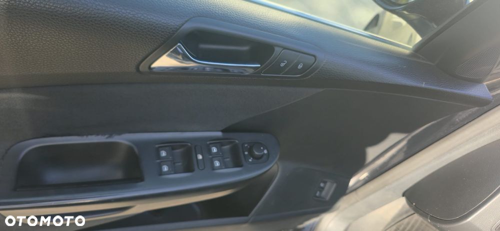 Volkswagen Passat 2.0 TDI DPF Comfortline DSG - 9