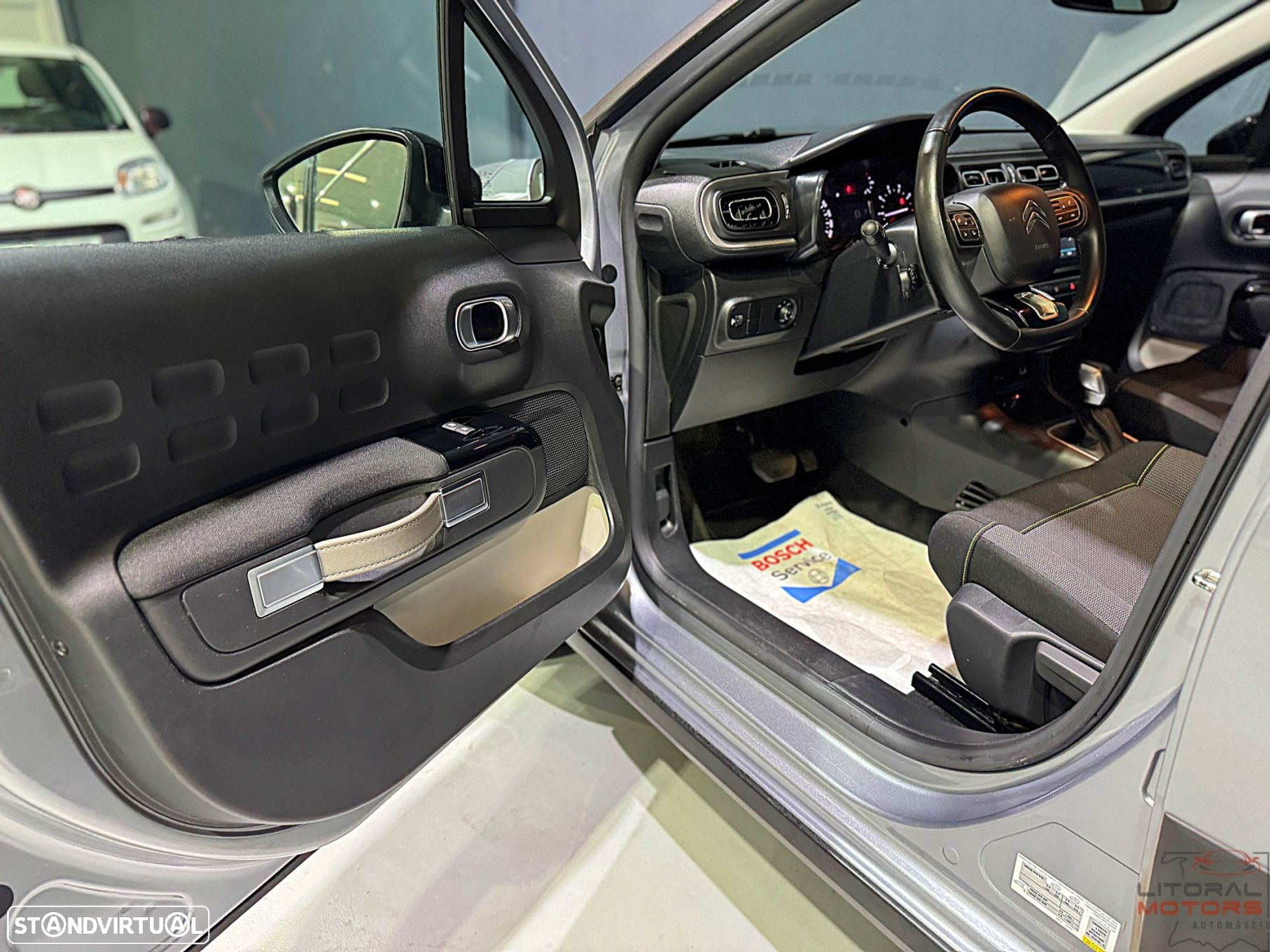 Citroën C3 1.2 PureTech Shine EAT6 - 13