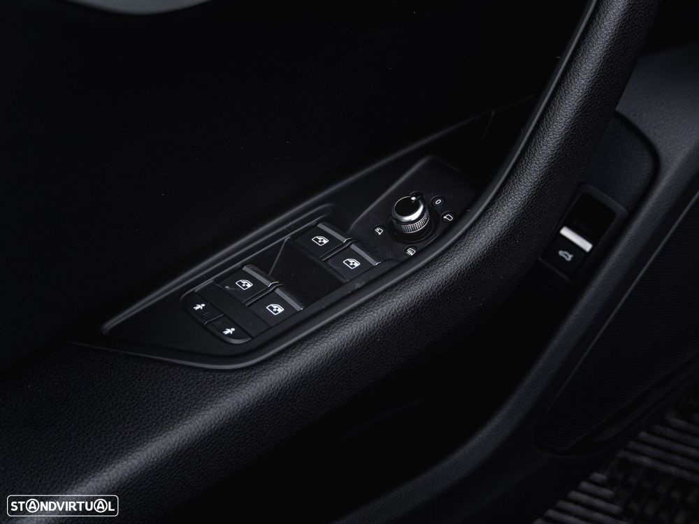 Audi A4 2.0 TDI S-line S tronic - 9